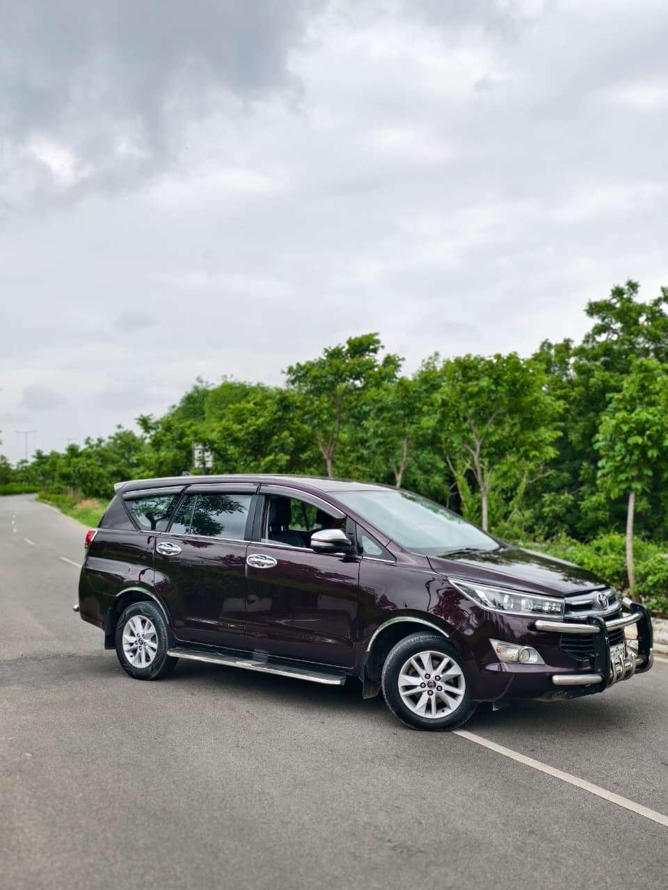 Toyota Innova Crysta 2.4 VX 2017 - Image 5